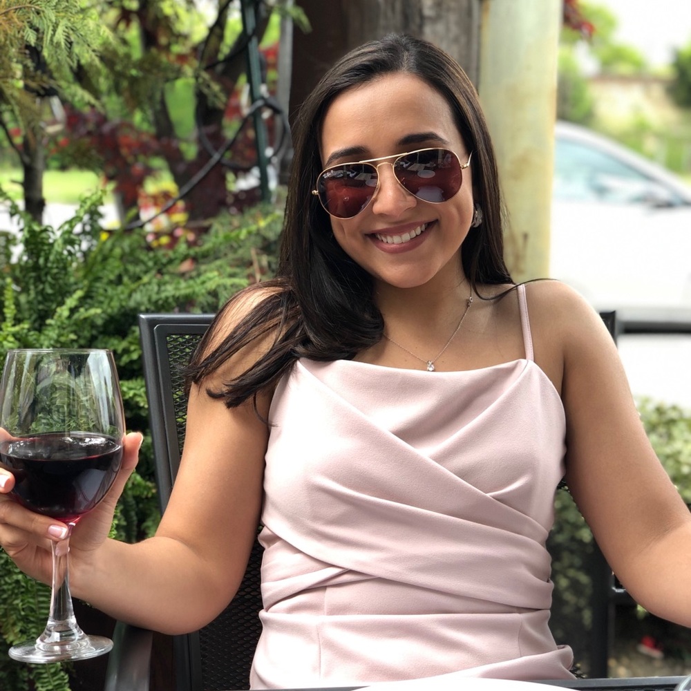 Meet your Posher, Kayla